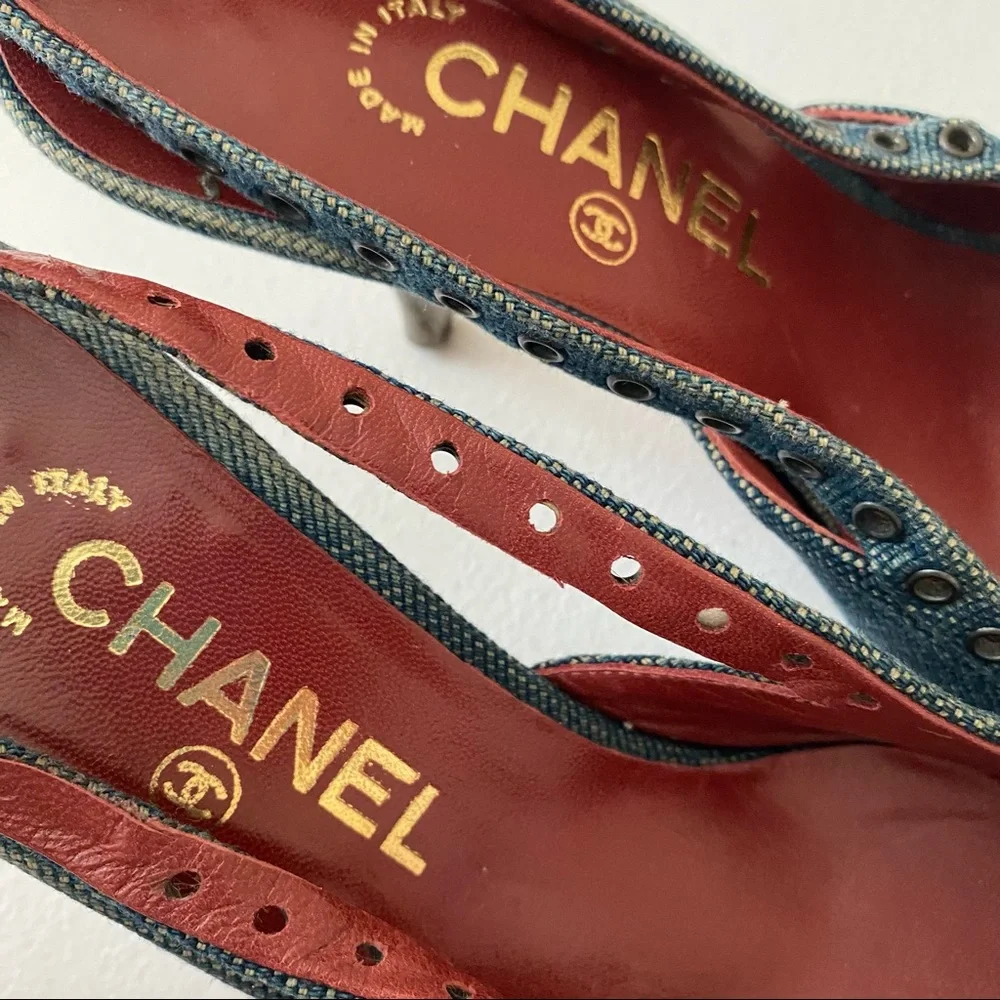 CHANEL Denim Blue Slingback Heels with Red Interior - Picture 4 of 16